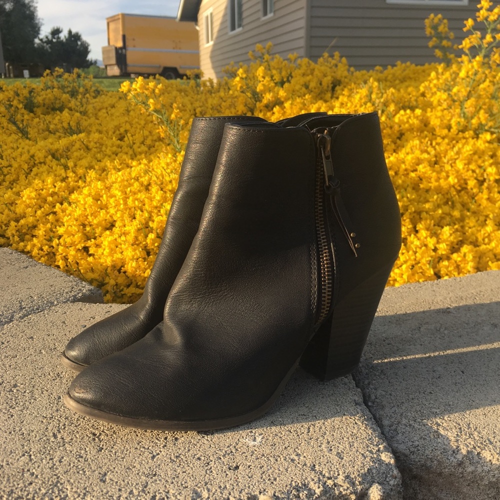 🌸Black Booties🌸